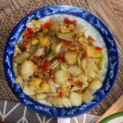 毛葱炒鸡蛋