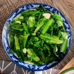 素炒油麦菜
