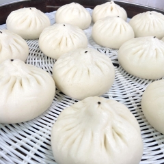 玉米鲜肉包